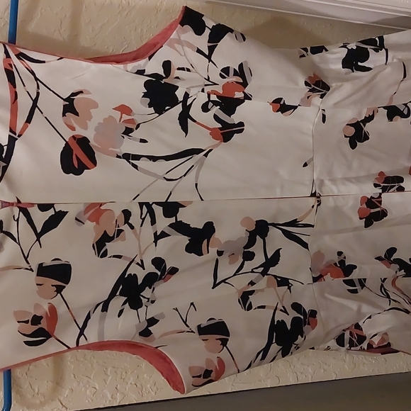 White House Black Market Ecru & Goddess Floral Sateen Fit & Flare Dress Sz8P NWT - Picture 8 of 15